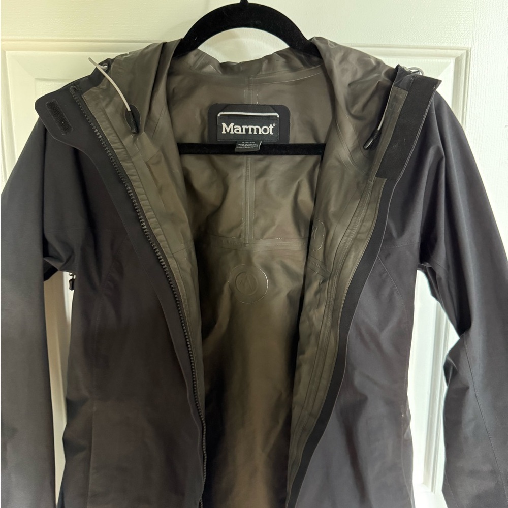 Black Marmot Raincoat | Small